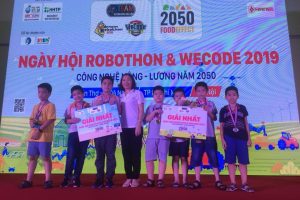 Tin vui với Trường Tiểu học Trung Văn trong ngày hội Robothon & wecode 2019 2019