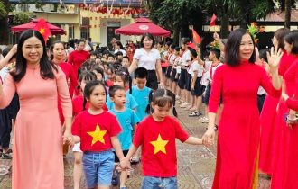 THTV-CHÀO ĐÓN CÁC BÉ LỚP MẦM NON CÔNG LẬP TRÊN ĐỊA BÀN PHƯỜNG ĐẠI MỖ ĐẾN THAM QUAN TRẢI NGHIỆM